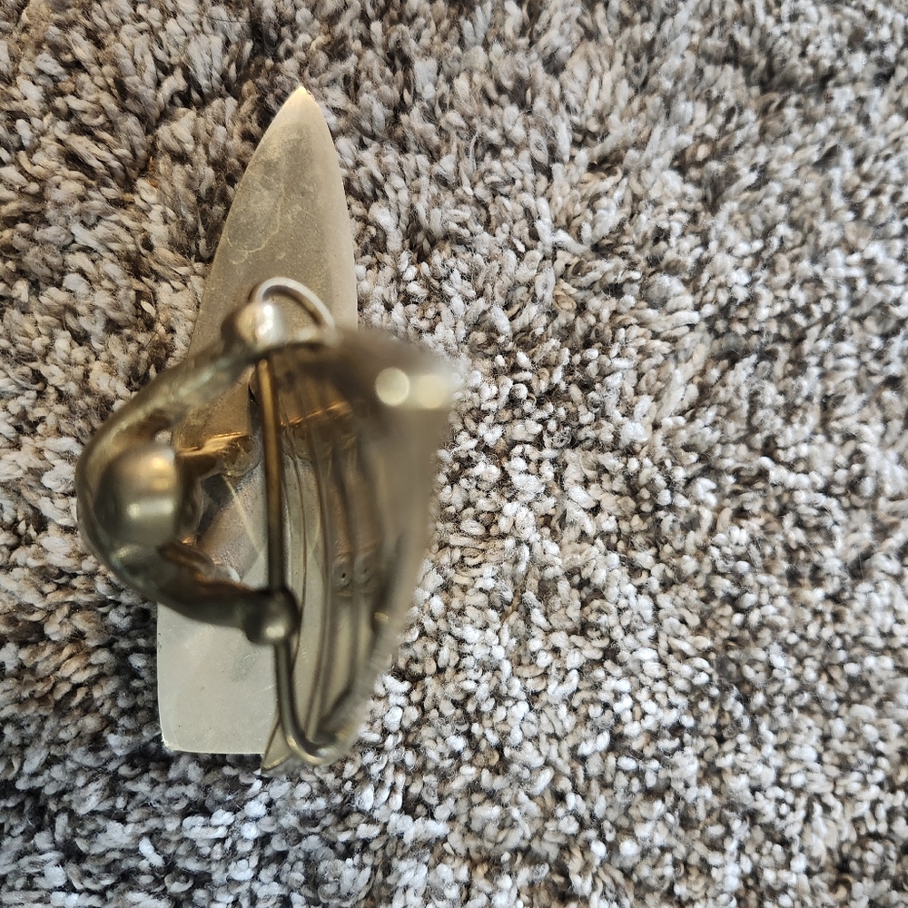 Elegant Brass WindsurferFigurine - Picture 4 of 6